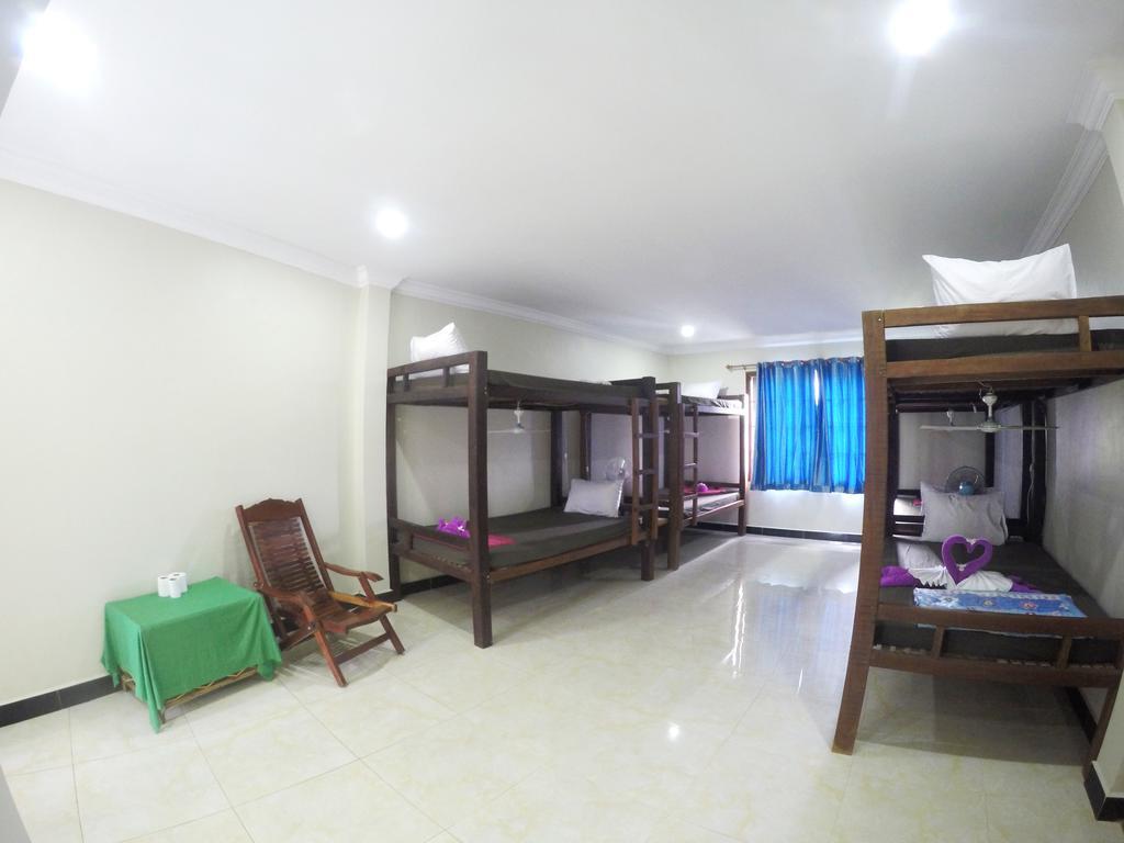 Blue Diamond Hostel Battambang Eksteriør bilde