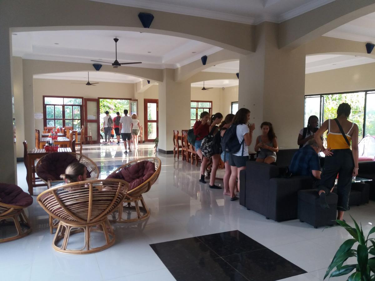 Blue Diamond Hostel Battambang Eksteriør bilde