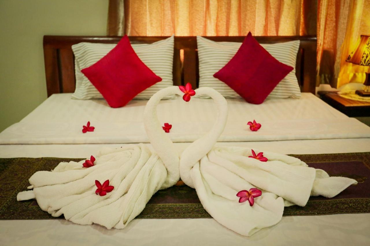Blue Diamond Hostel Battambang Eksteriør bilde