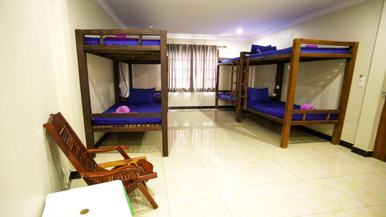 Blue Diamond Hostel Battambang Eksteriør bilde